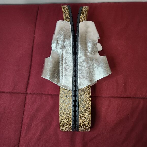 Bobbie Brooks Metallic Double Strap Cork Sandals (Size L) - Picture 7 of 10